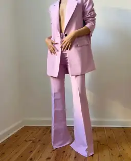 Leo Lin Dressage set Pink Size AU 6 for rent on The Volte - image 2