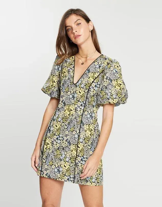 Elliatt Cuore Mini Dress Floral Size M for rent on The Volte - main image