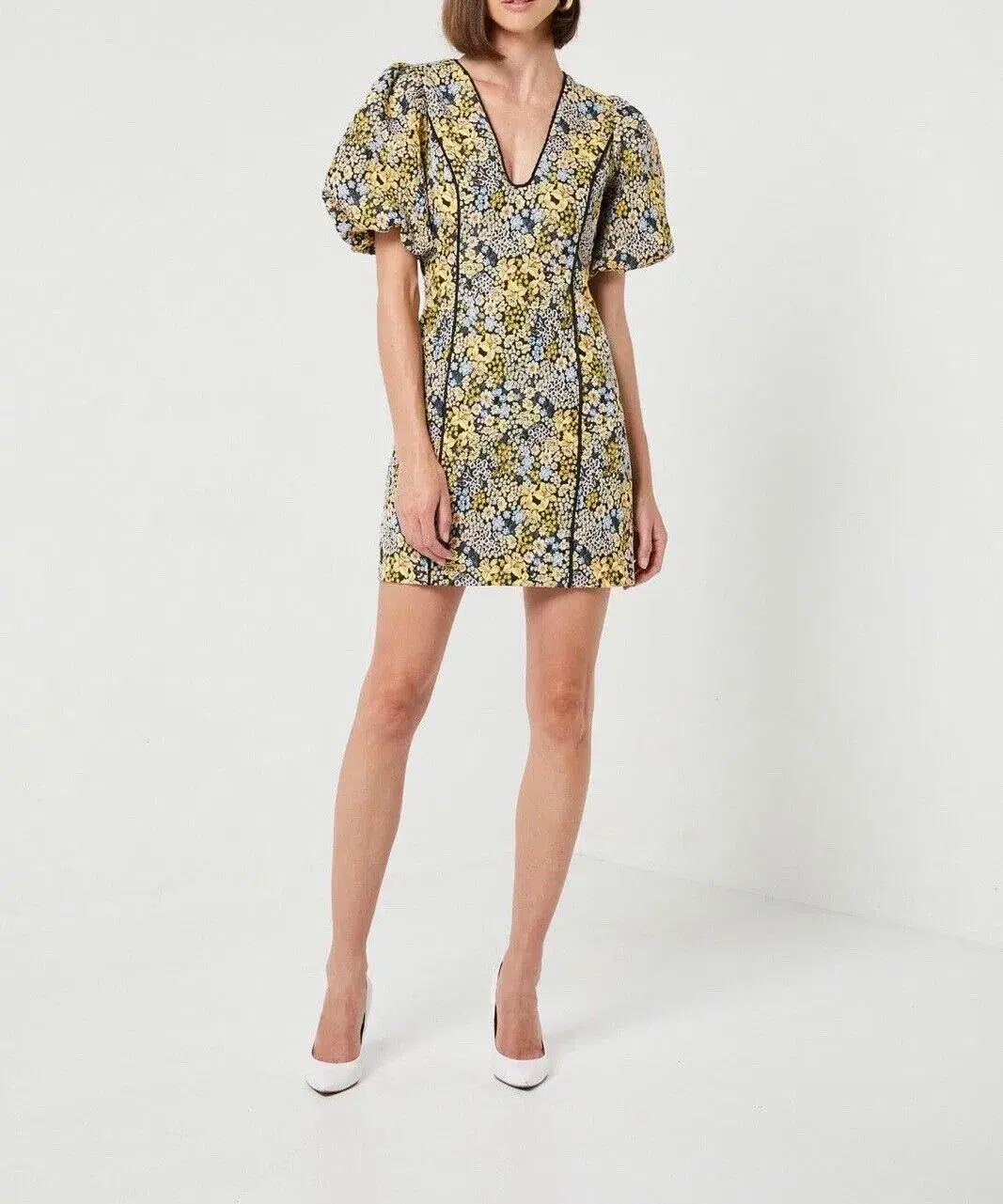 Elliatt Cuore Mini Dress Floral Size M for rent on The Volte - main image