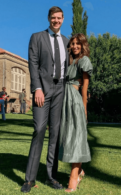 Aje Mimosa Cutout Midi Dress Green Size 8 for rent on The Volte - main image