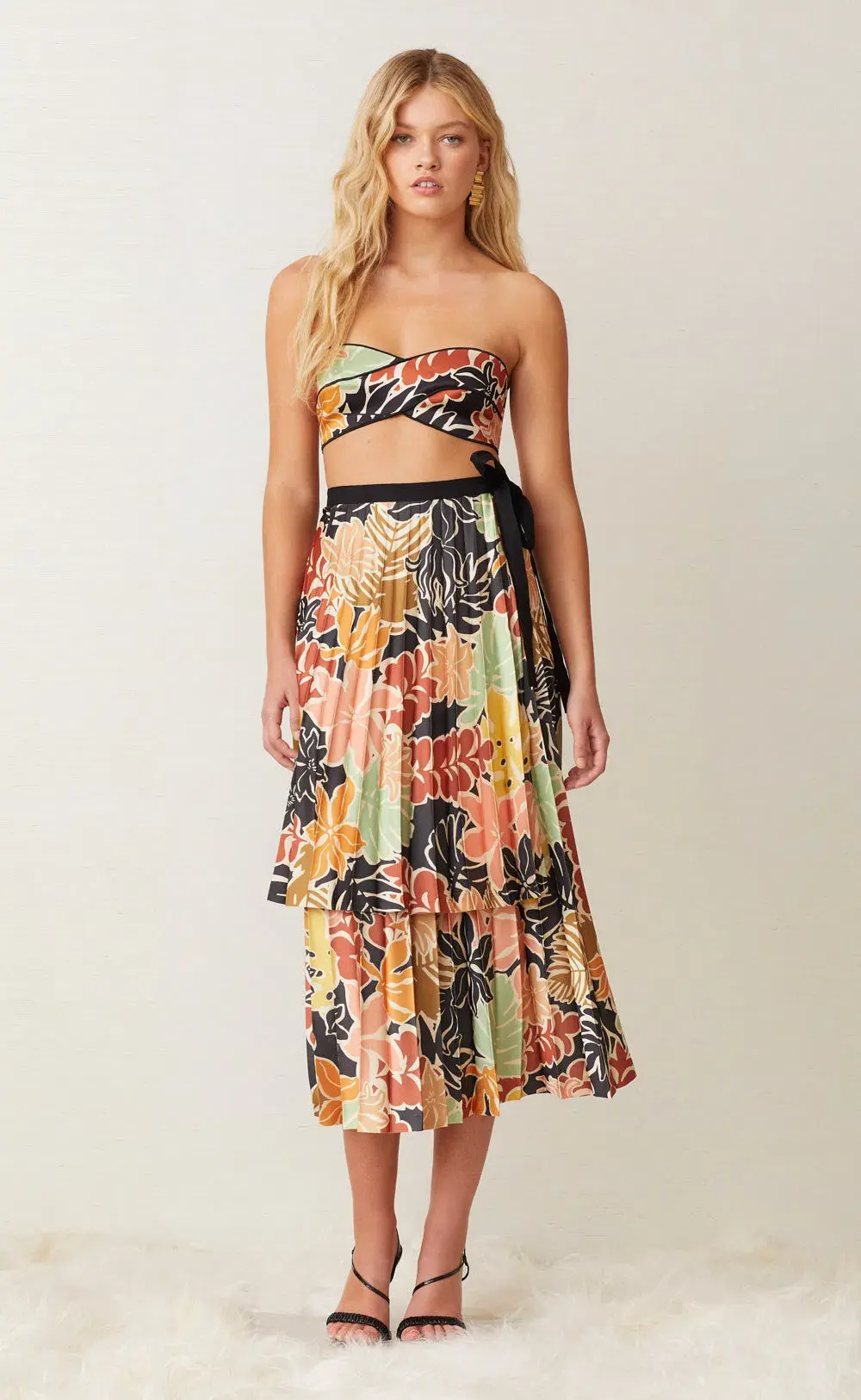 Bec & Bridge Babelini Set Floral Size 8 for rent on The Volte - main image