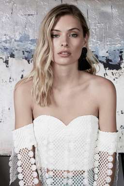 Elliatt Winslow top and Elliatt Sway Pants size 8 for rent on The Volte - image 3