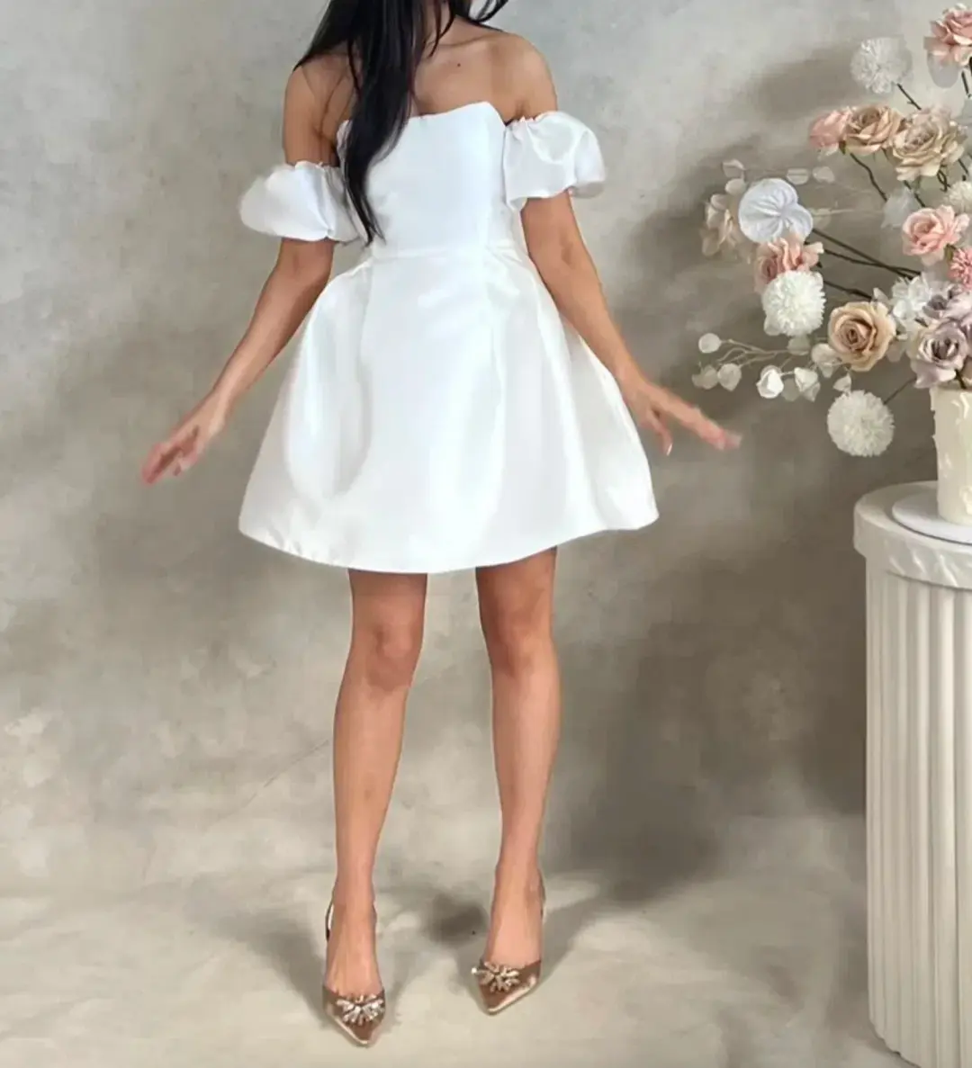 Siss Studio Strapless Bridal Mini Dress with Detachable Sleeves White Size 6 for rent on The Volte - main image