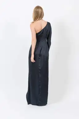 One Fell Swoop Scarlett Gown in Navy Size 8 for rent on The Volte - image 3