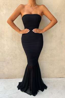Nookie Ambition gown black size 8 for rent on The Volte - image 1