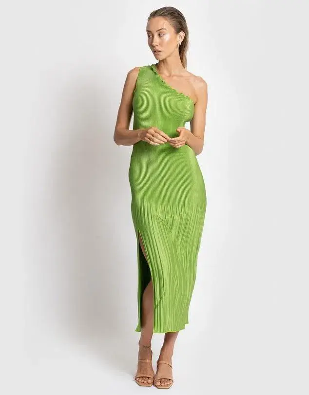 L’idée Soiree One Shoulder Gown in Green Size 12 for rent on The Volte - main image