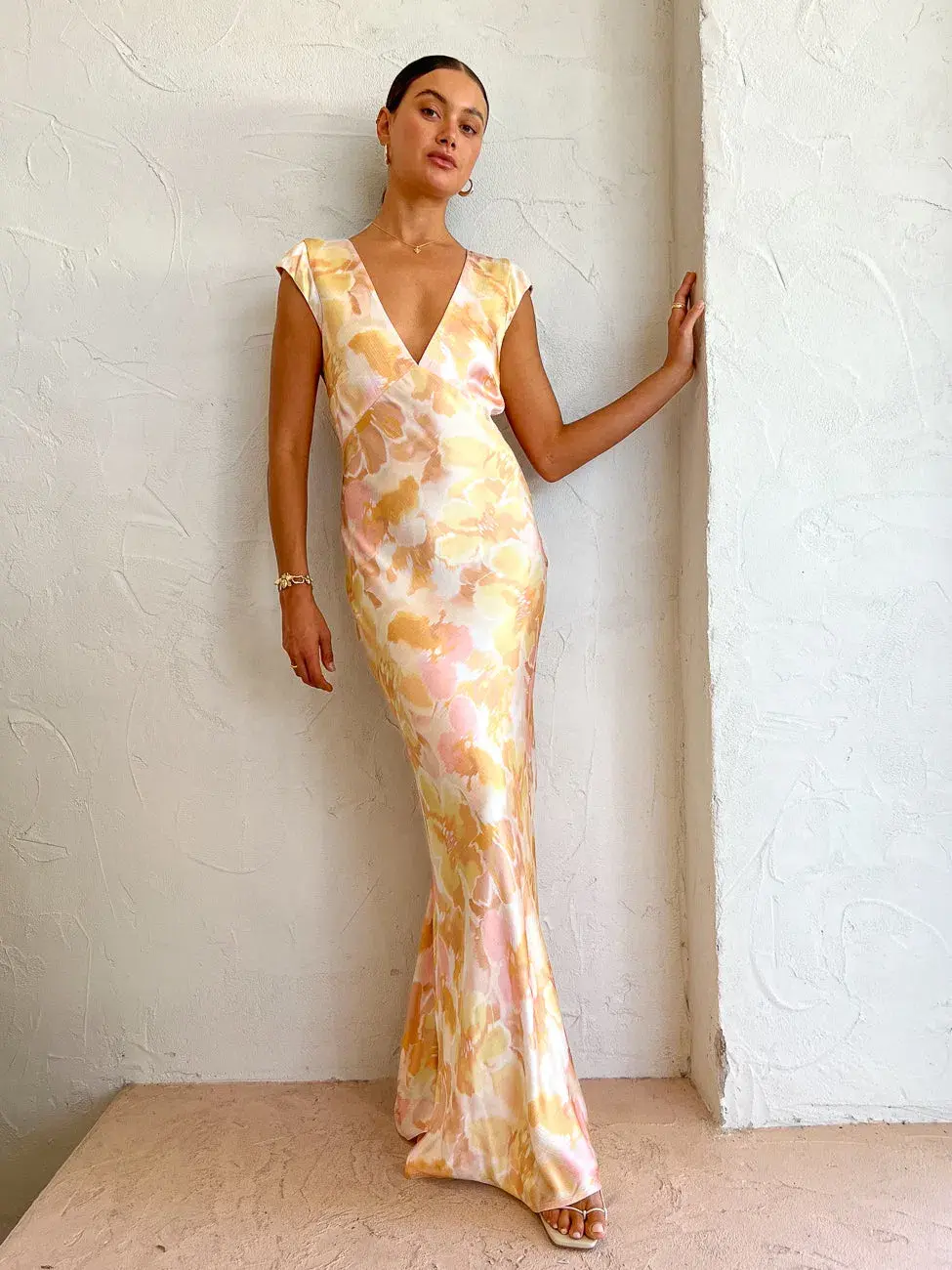 Bec & Bridge Indi V Maxi Dress Print Size 6 for rent on The Volte - main image