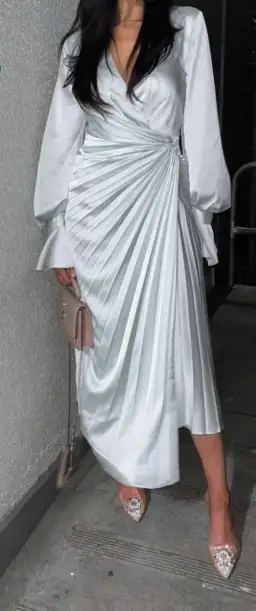 Acler Cresta Midi Dress Apple Size 8 for rent on The Volte - image 5