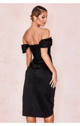 House of Cb Loretta Satin Off Shoulder Dress Black Size XS / Au 6 for rent on The Volte - image 3