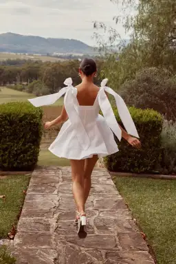 Dissh Aisle Linen Bow Dress White Size 6 for rent on The Volte - image 2