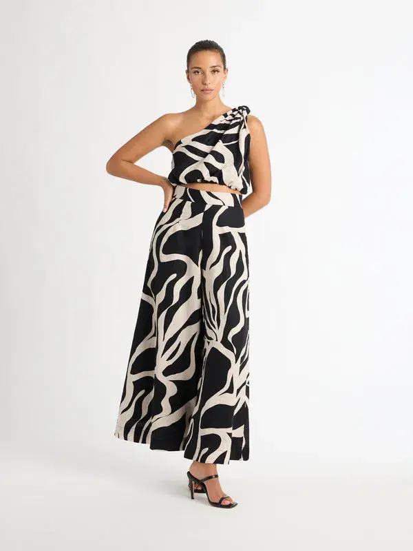 Sheike Zulu Top Print Size AU 10 for rent on The Volte - main image