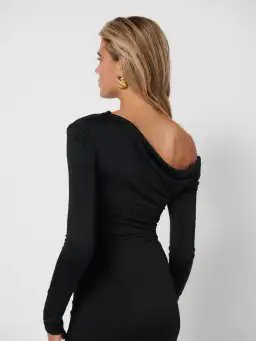 Effie Kats Margot Maxi Dress Black Size S / AU 8 for rent on The Volte - image 4