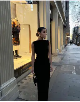 Effie Kats Verona Gown Black Size M / AU 10 for rent on The Volte - image 4