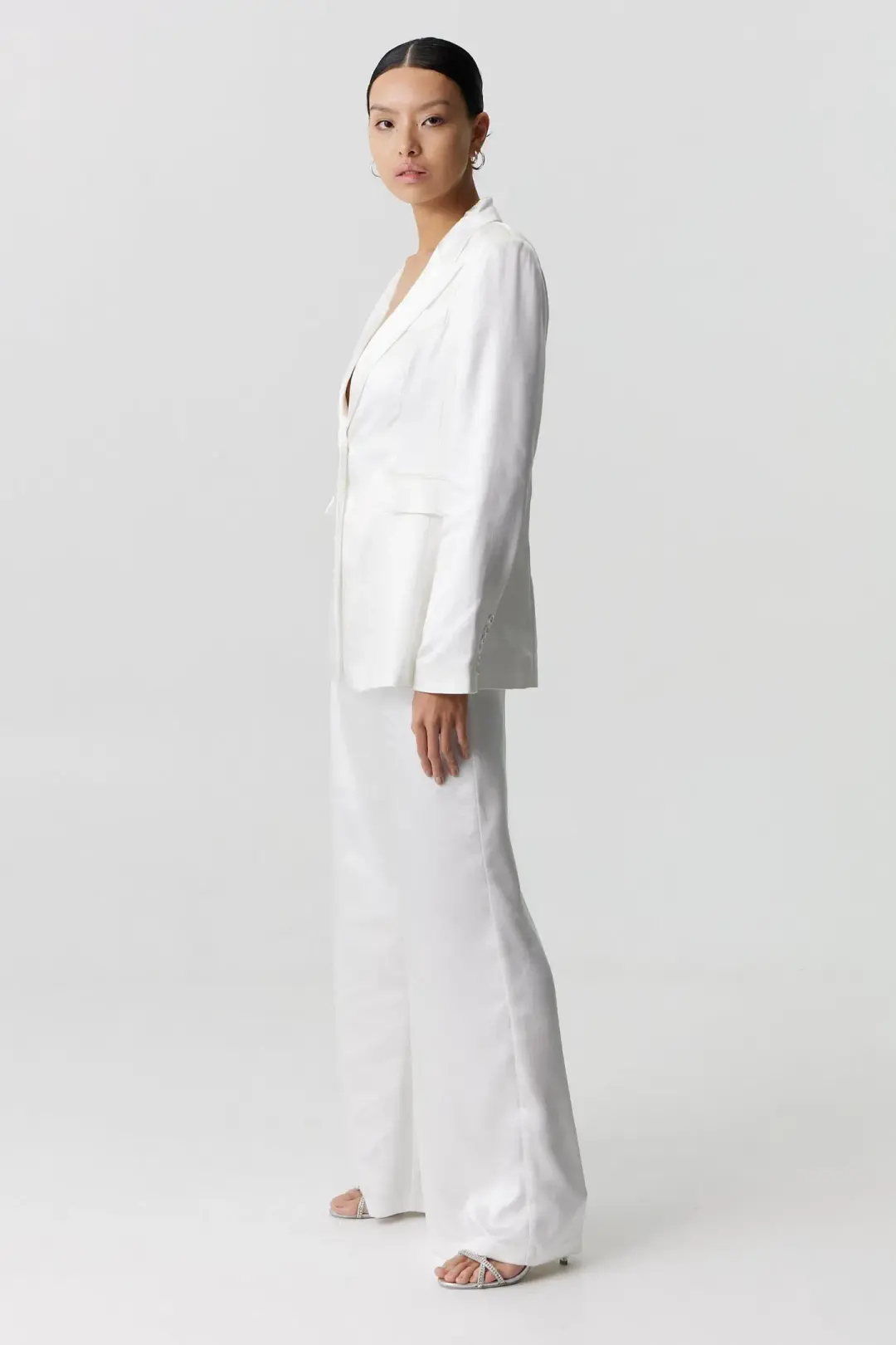 Third Form Satin Tailored Two-Piece Suit White Size 8 for rent on The Volte - main image