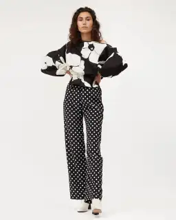 Dominique Healy Shosanna Blouse in Bold Floral Print
Size S/M